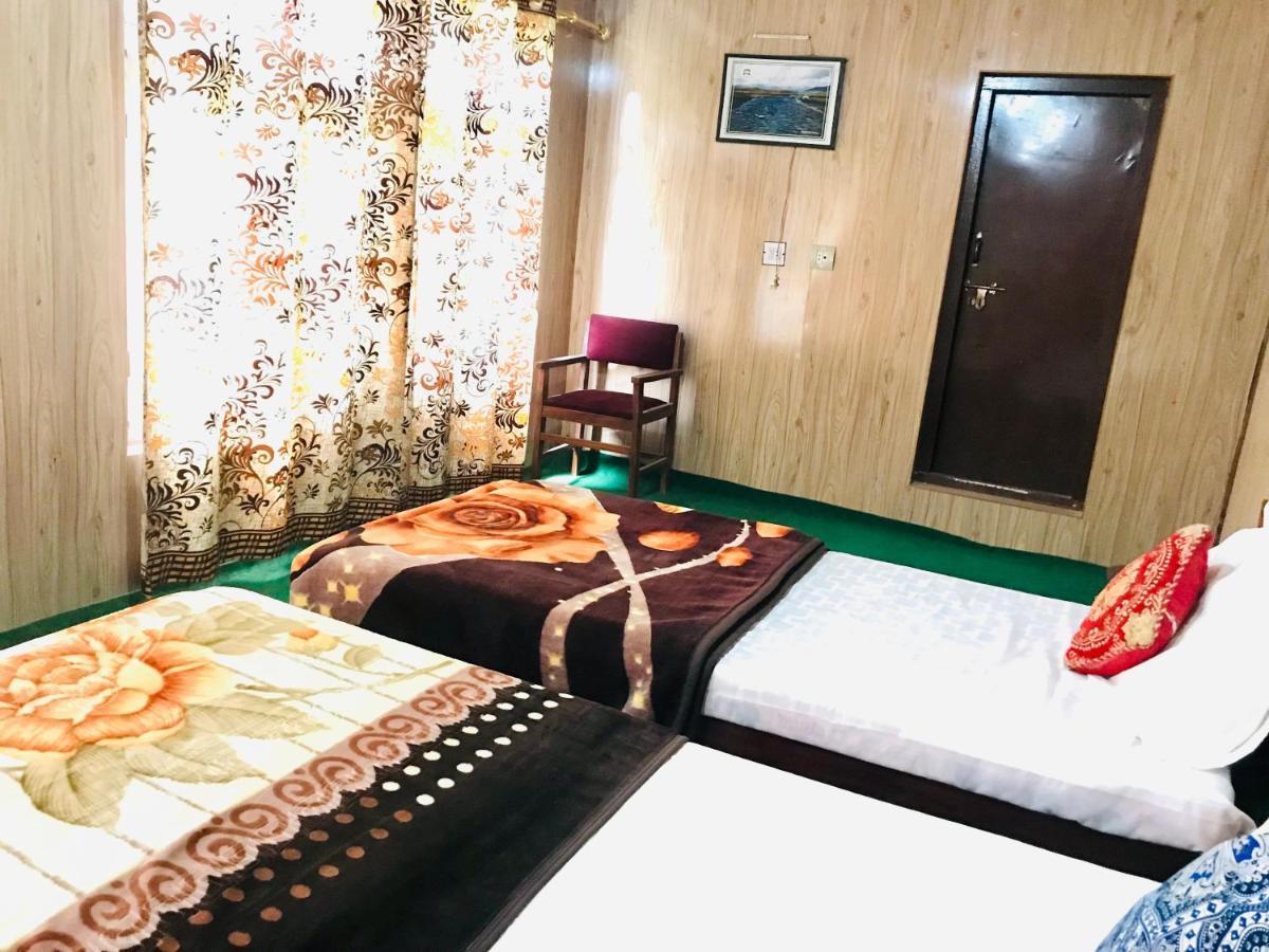 Skardu Lodge Екстериор снимка
